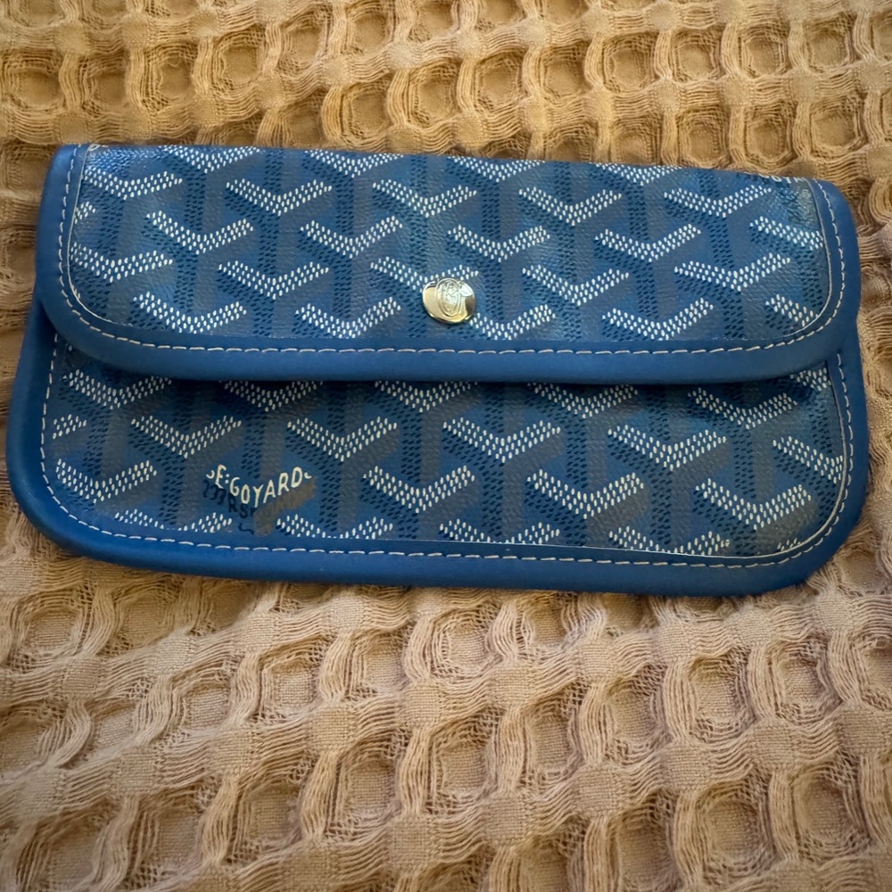 Goyard Saint Louis Leather Wallet in Vibrant Blue, Pristine Condition